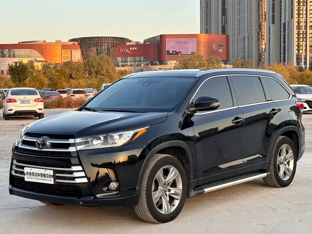 Toyota Highlander 2021 из CN, фото 1