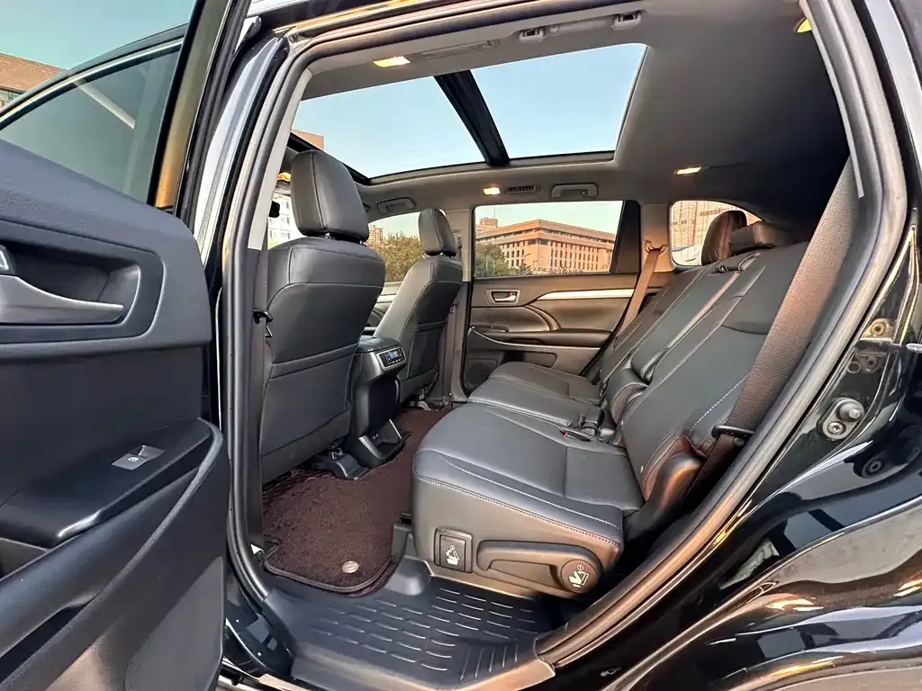 Toyota Highlander 2021 из CN, фото 5