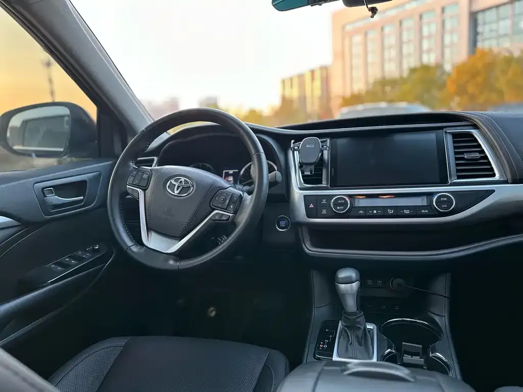 Toyota Highlander 2021 из CN, фото 7