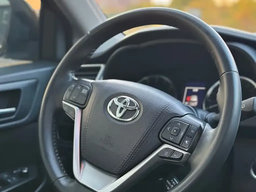 Toyota Highlander 2021 из CN, фото 8