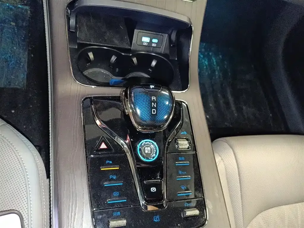 BYD Han 2025 из CN, фото 6