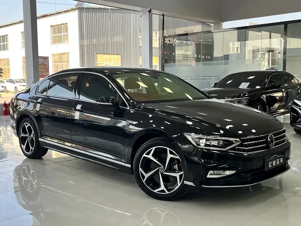 Volkswagen Magotan 2023 из CN, фото 3