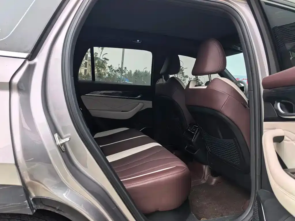 Geely Xingyue L 2025 из CN, фото 3