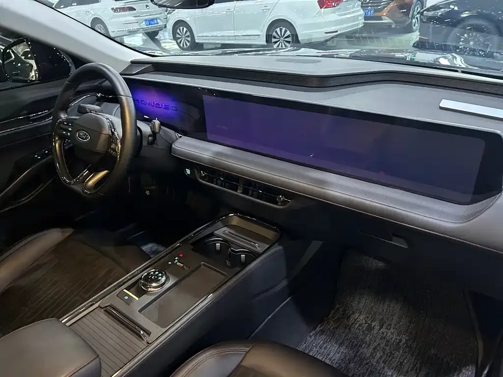 Ford Mondeo 2023 из CN, фото 6