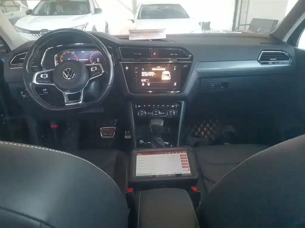 Volkswagen Tiguan L 2021 из CN, фото 10