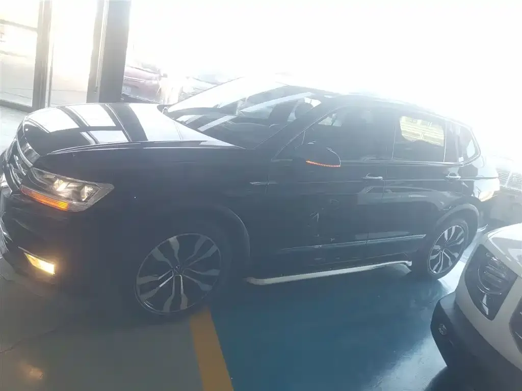 Volkswagen Tiguan L 2021 из CN, фото 5