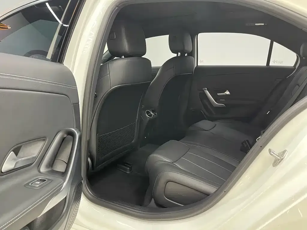 Mercedes-Benz A-Class 2023 из CN, фото 6