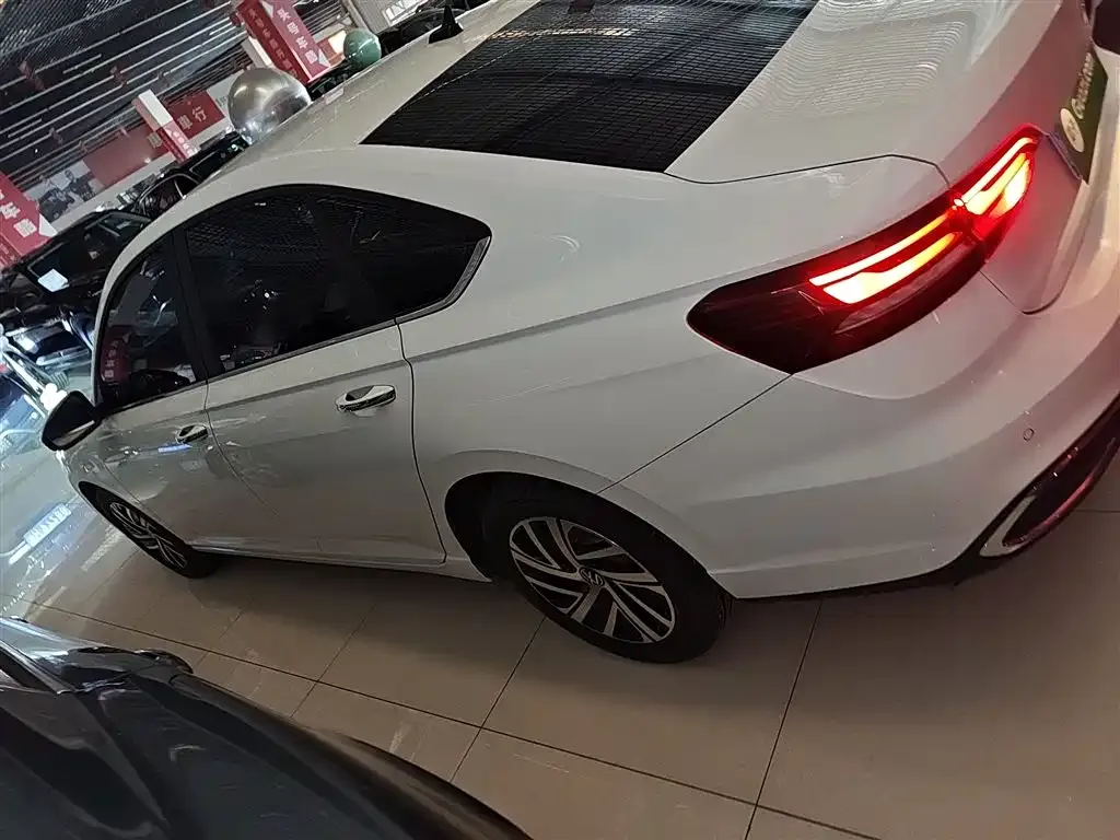 Volkswagen Lavida 2024 из CN, фото 5