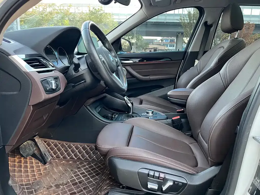 BMW X1 2021 из CN, фото 8