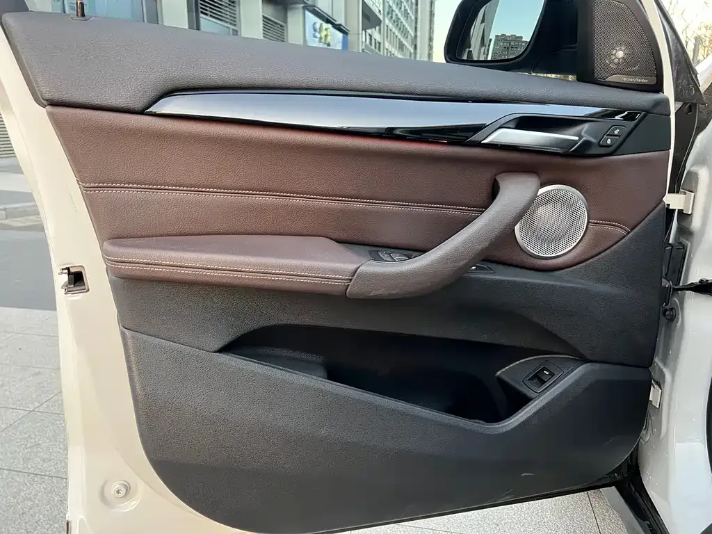 BMW X1 2021 из CN, фото 9