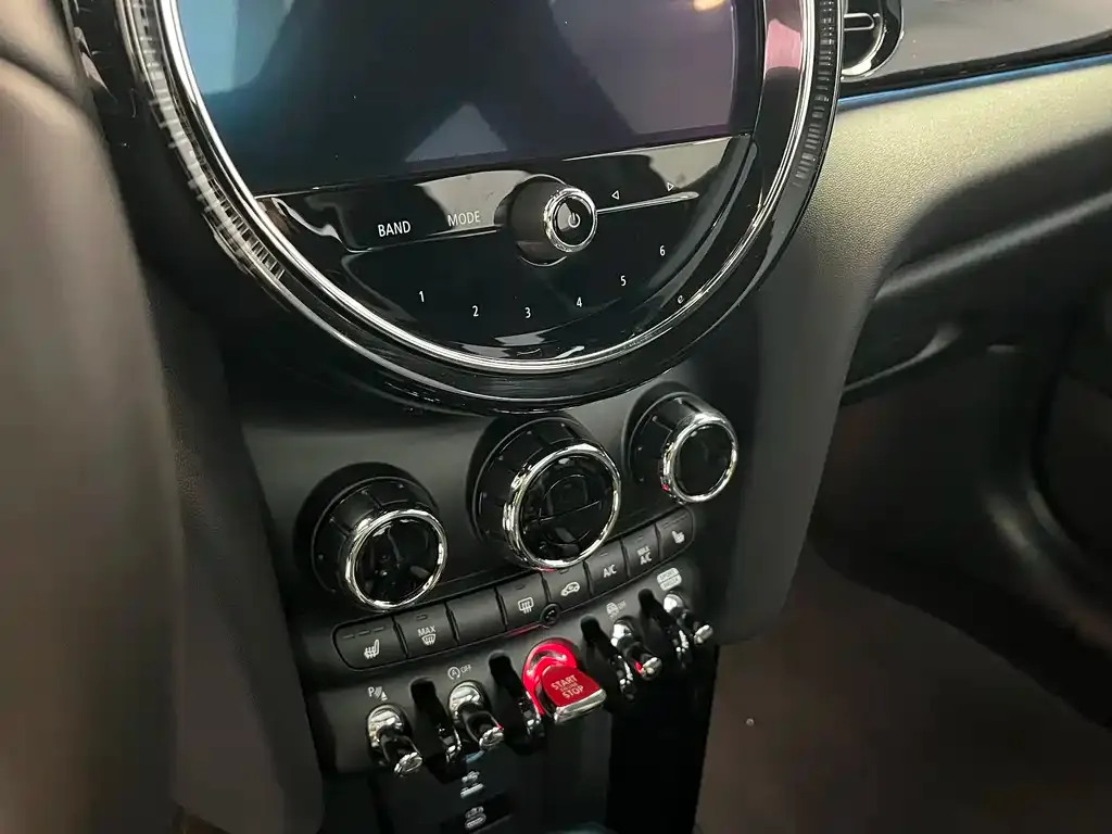 MINI Cooper (3-door) 2024 из CN, фото 10