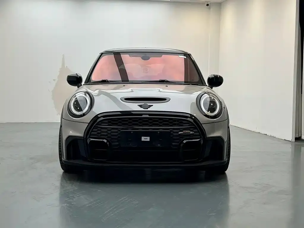 MINI Cooper (3-door) 2024 из CN, фото 2