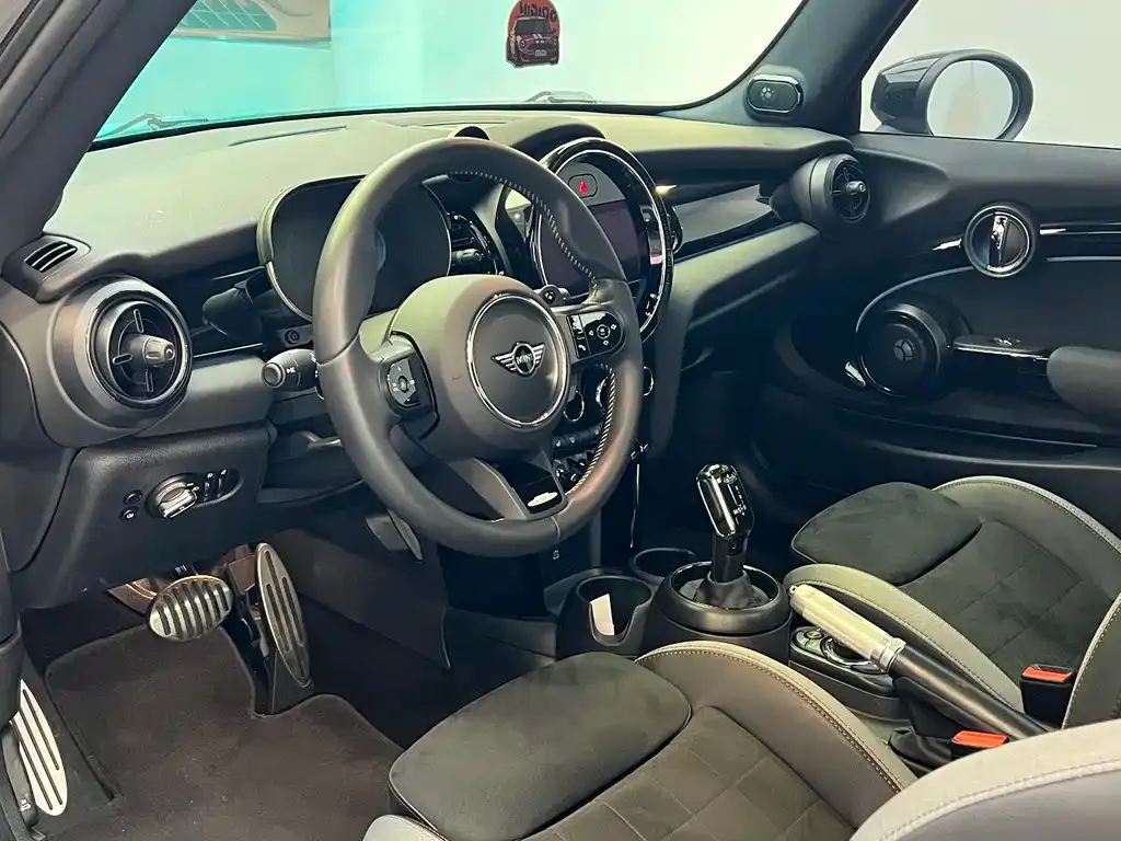 MINI Cooper (3-door) 2024 из CN, фото 4
