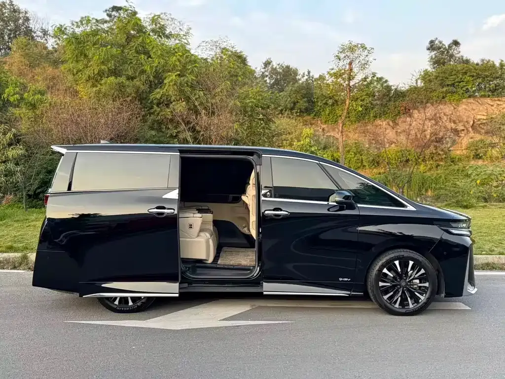 Toyota Vellfire 2025 из CN, фото 3