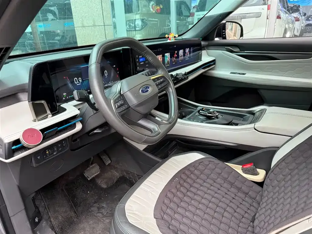 Ford Edge 2023 из CN, фото 7