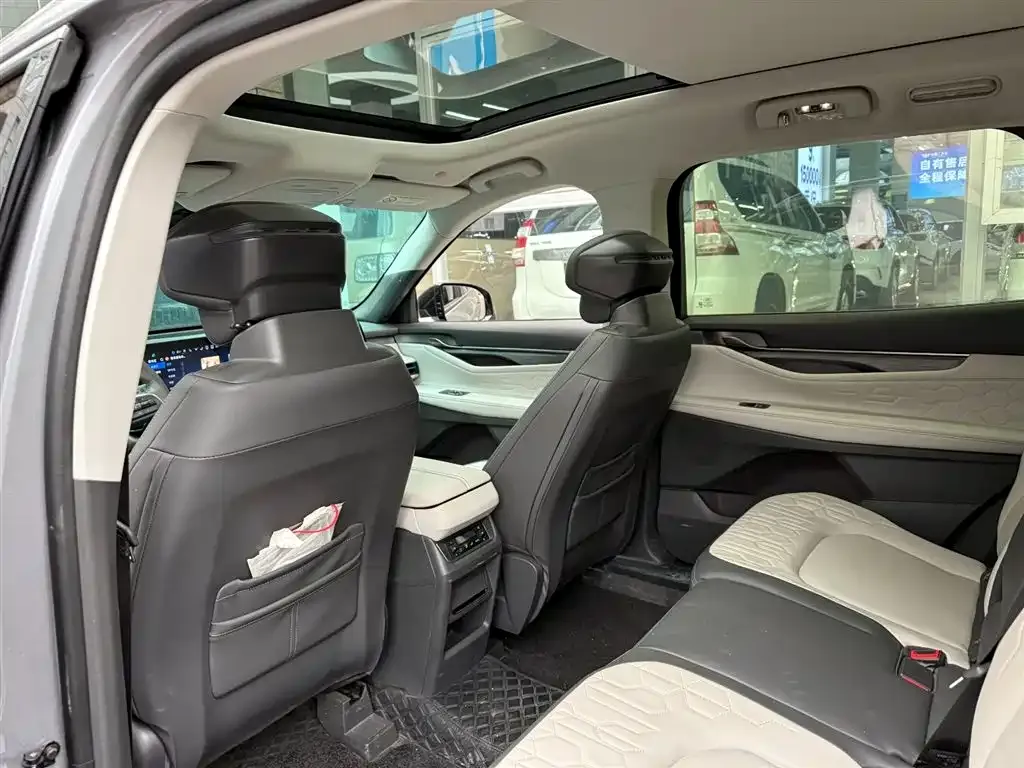 Ford Edge 2023 из CN, фото 9