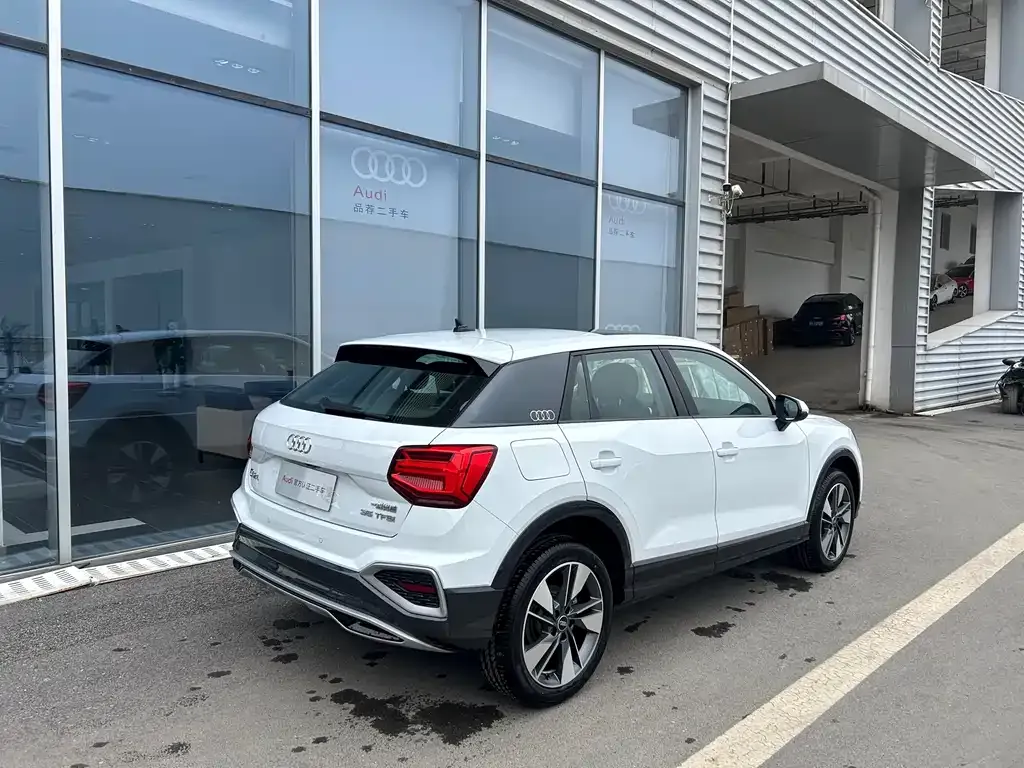 Audi Q2L 2024 из CN, фото 3