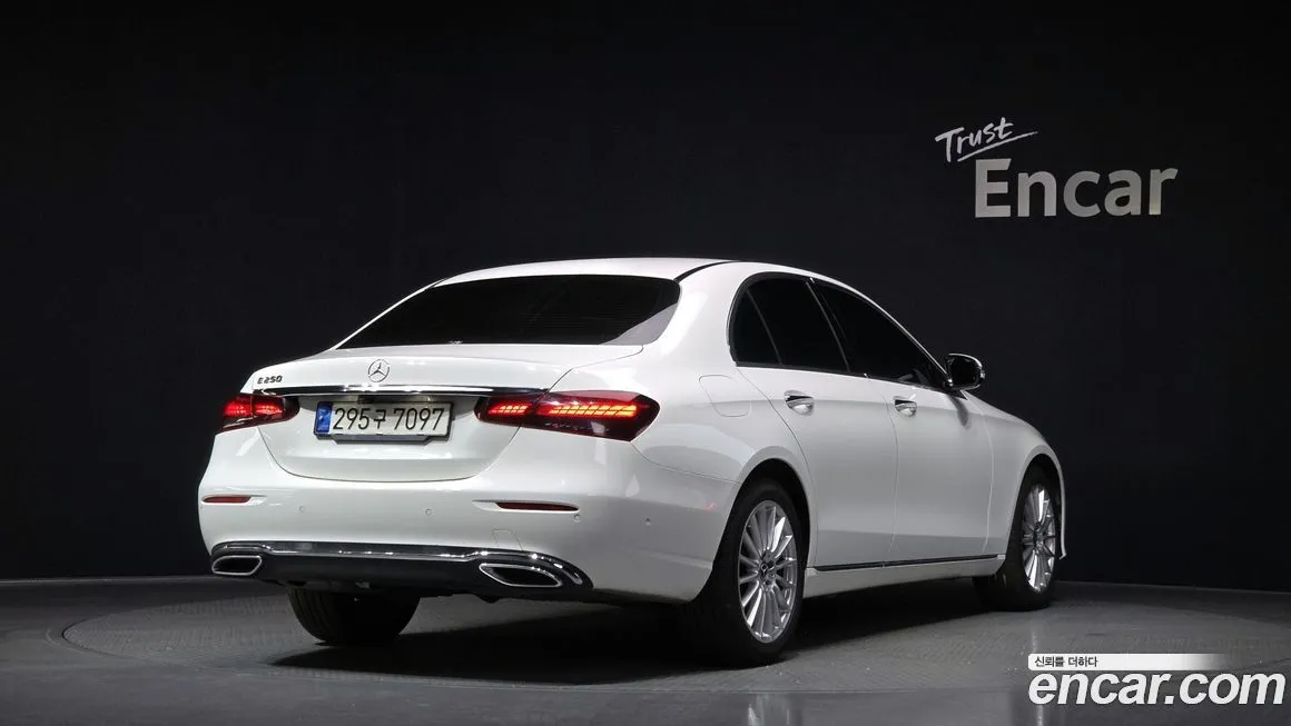 Mercedes-Benz E-Class 2021 из KR, фото 2