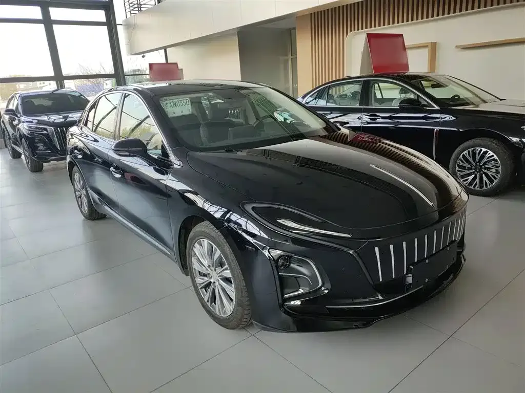 Hongqi E-QM5 2024 из CN, фото 4