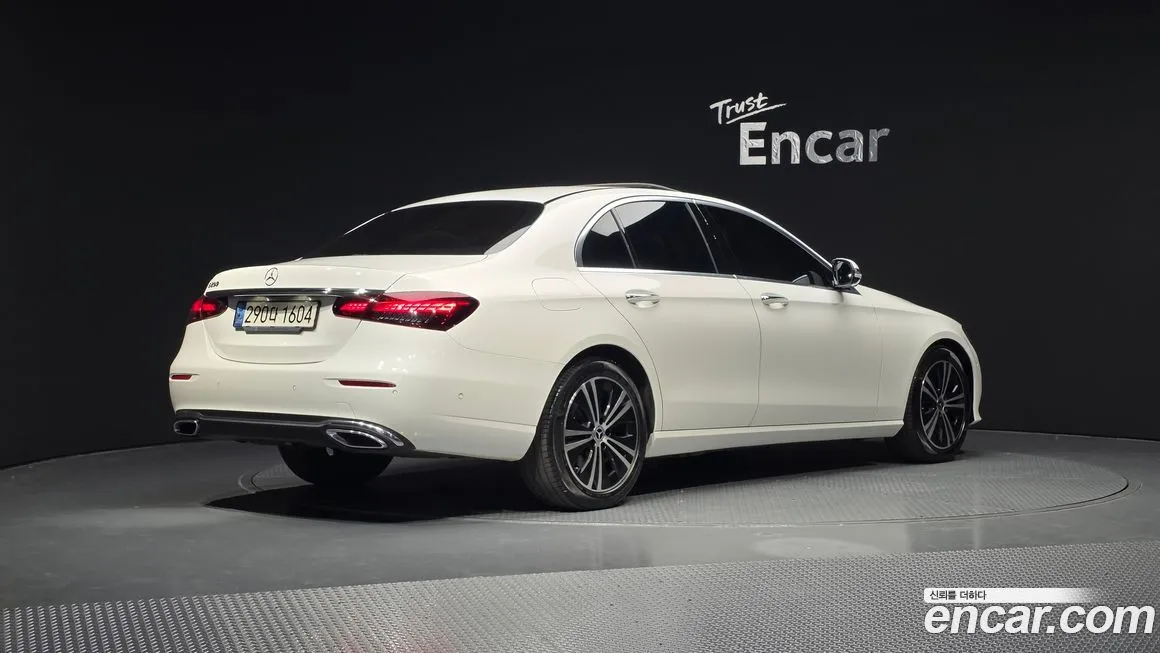 Mercedes-Benz E-Class 2022 из KR, фото 2