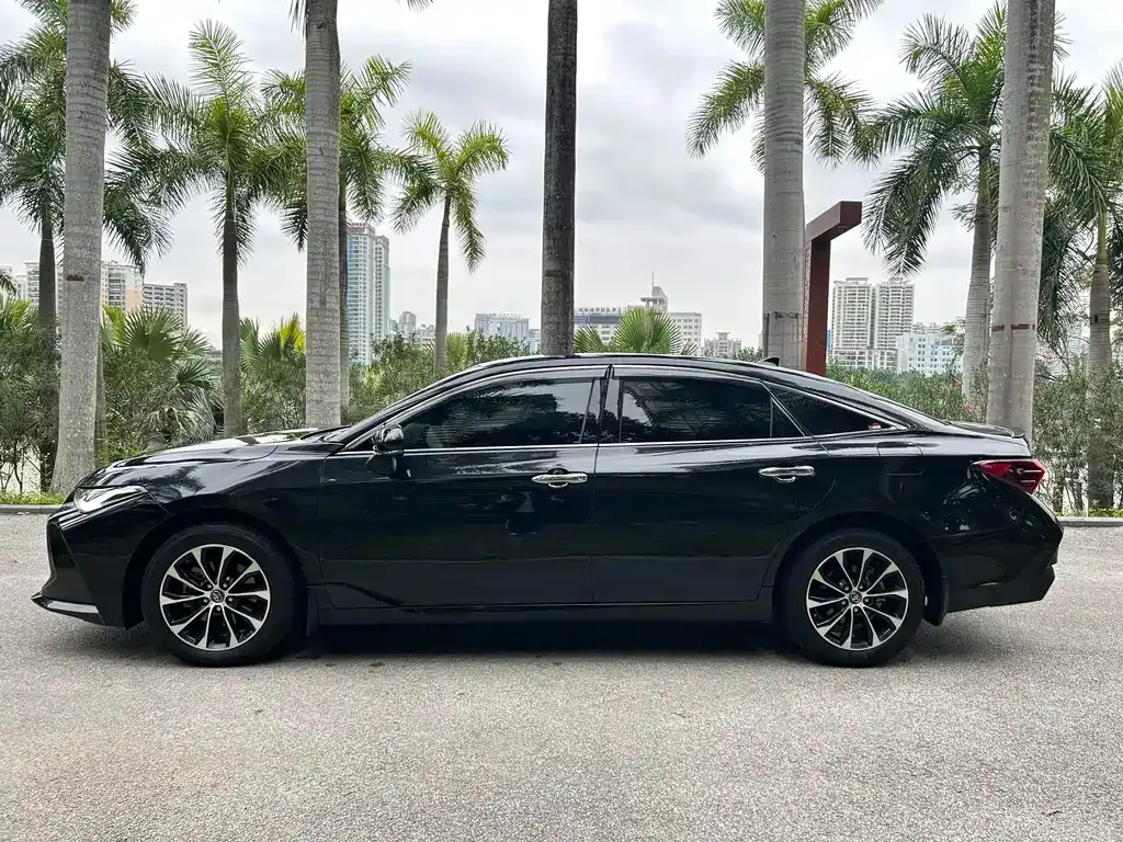 Toyota Avalon 2023 из CN, фото 2