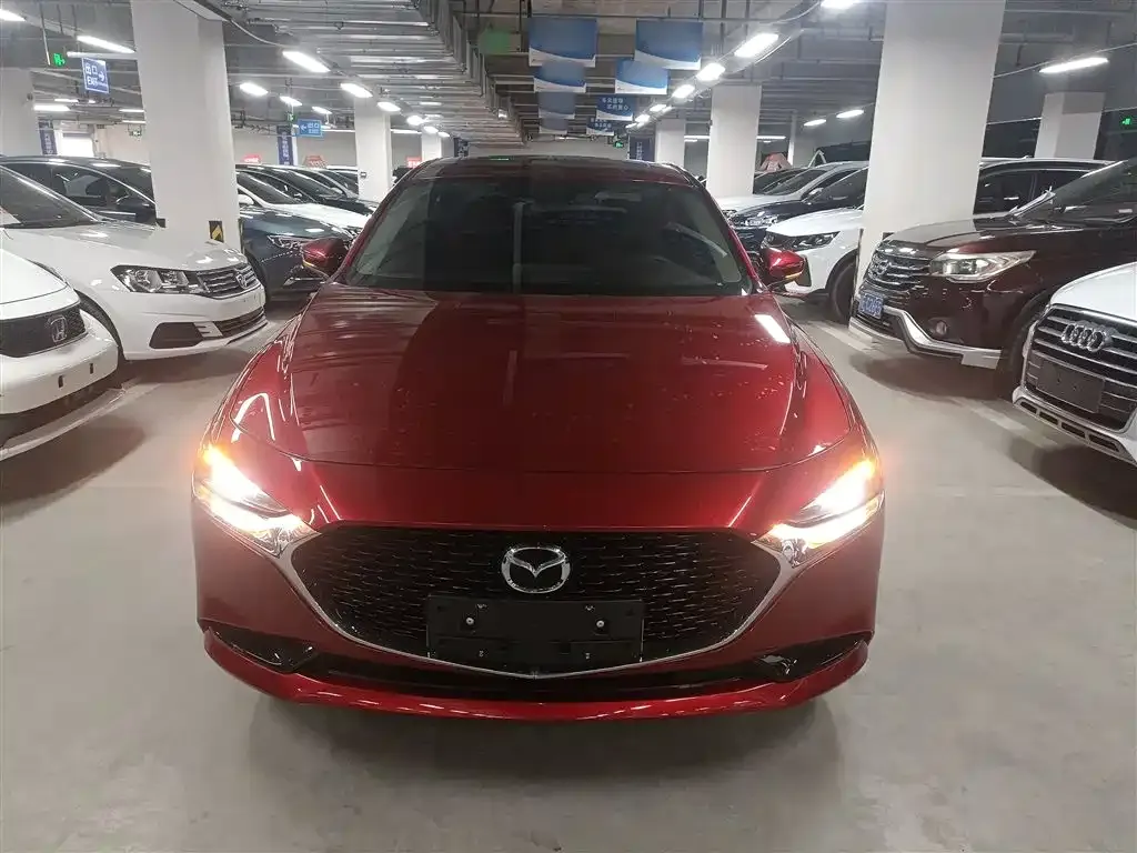 Mazda 3 Axela 2022 из CN, фото 3