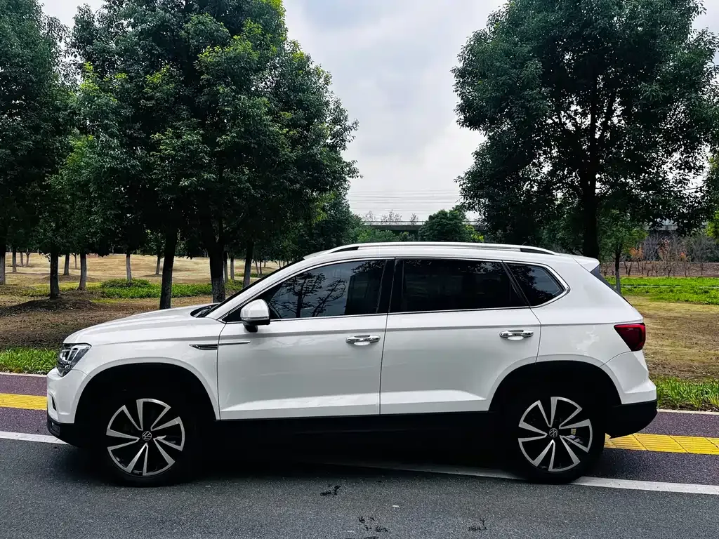 Volkswagen Tharu 2023 из CN, фото 4
