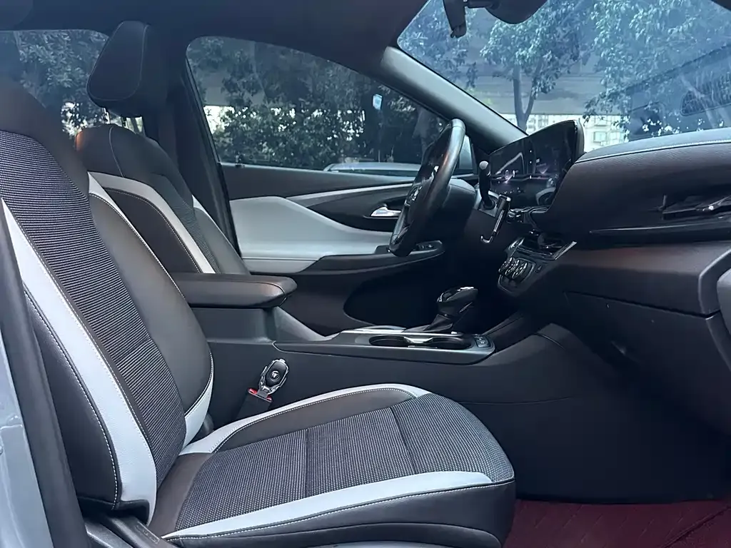 Buick Envista 2023 из CN, фото 10