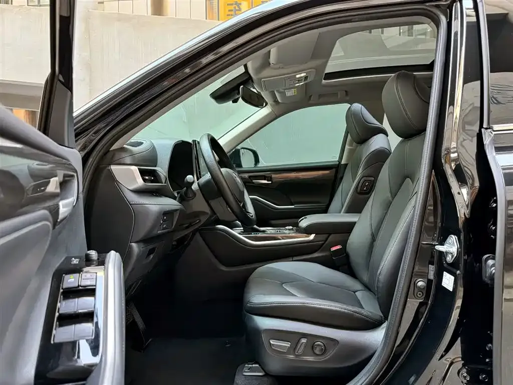 Toyota Highlander 2024 из CN, фото 9