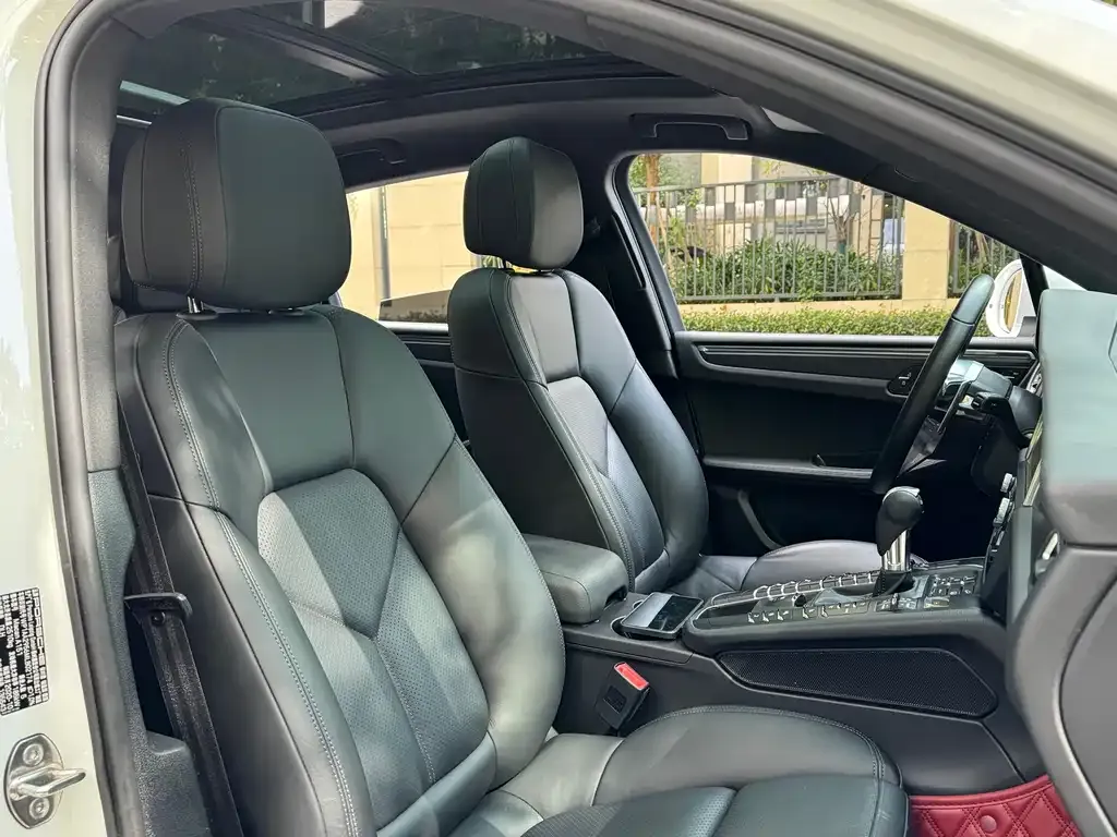 Porsche Macan 2021 из CN, фото 8