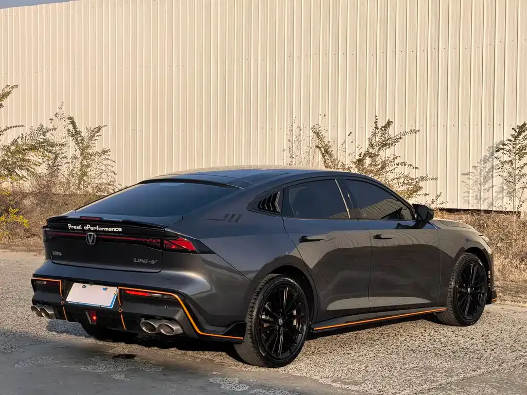 Changan UNI-V 2024 из CN, фото 4
