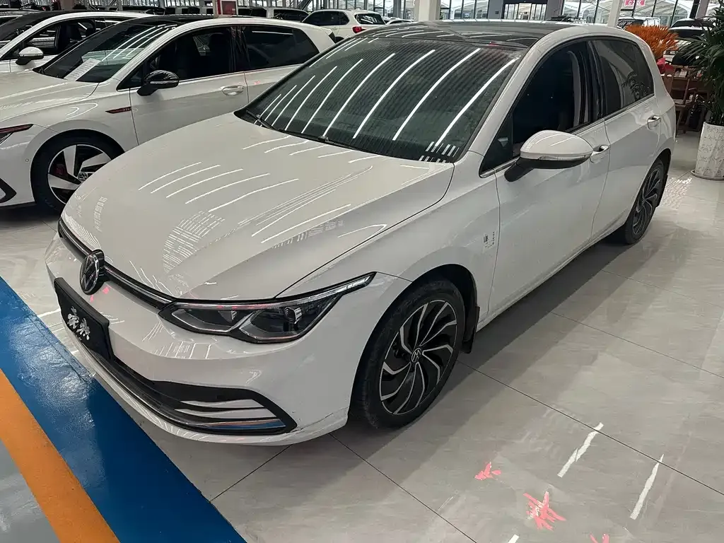 Volkswagen Golf 2022 из CN, фото 1
