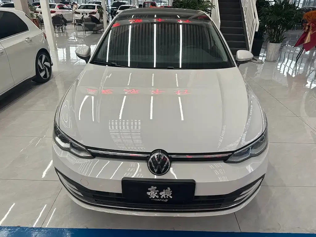 Volkswagen Golf 2022 из CN, фото 2