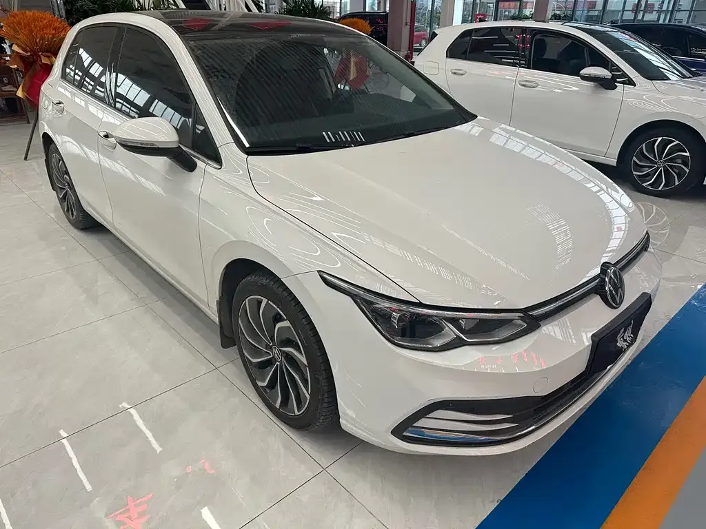Volkswagen Golf 2022 из CN, фото 3