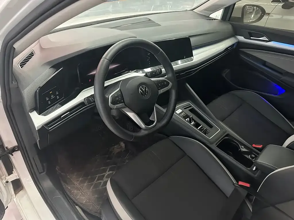 Volkswagen Golf 2022 из CN, фото 6