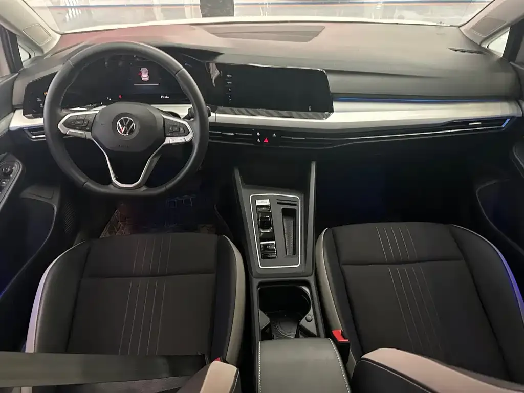 Volkswagen Golf 2022 из CN, фото 9