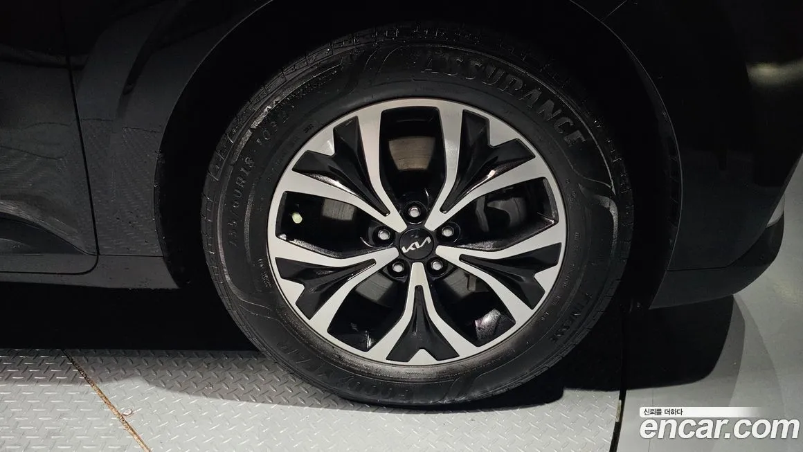 Kia Carnival 2023 из KR, фото 5