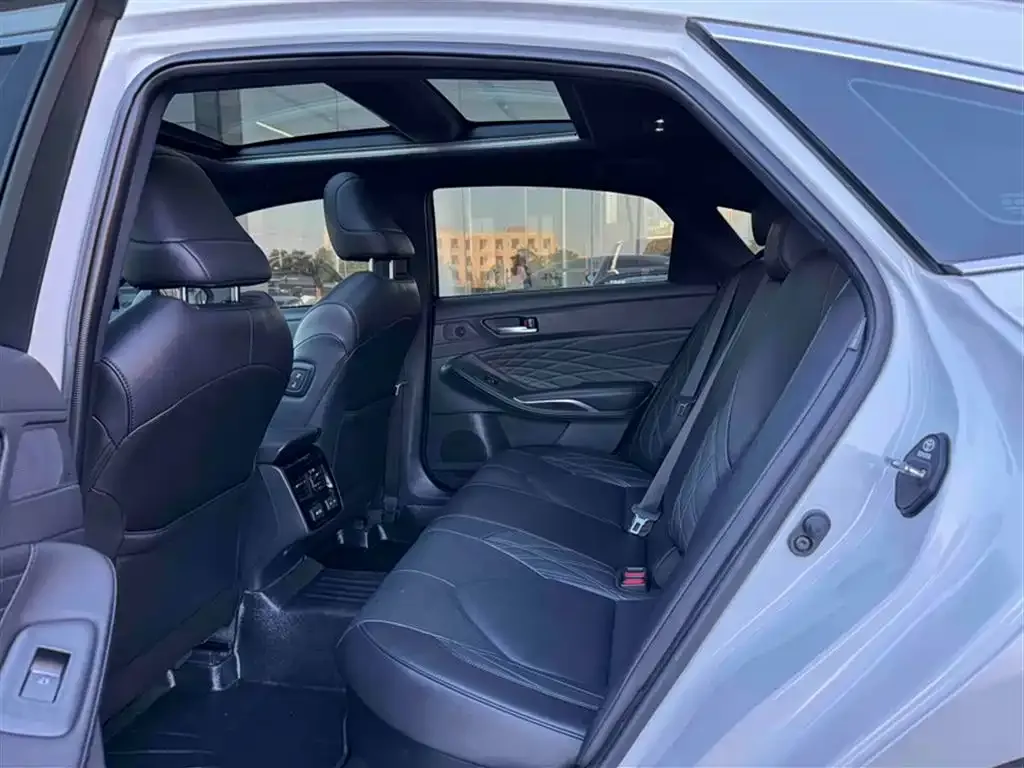 Toyota Avalon 2022 из CN, фото 10
