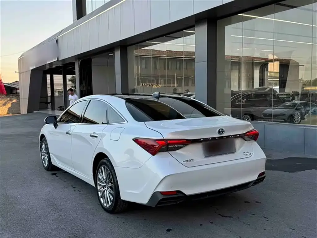 Toyota Avalon 2022 из CN, фото 5