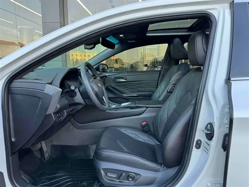 Toyota Avalon 2022 из CN, фото 9