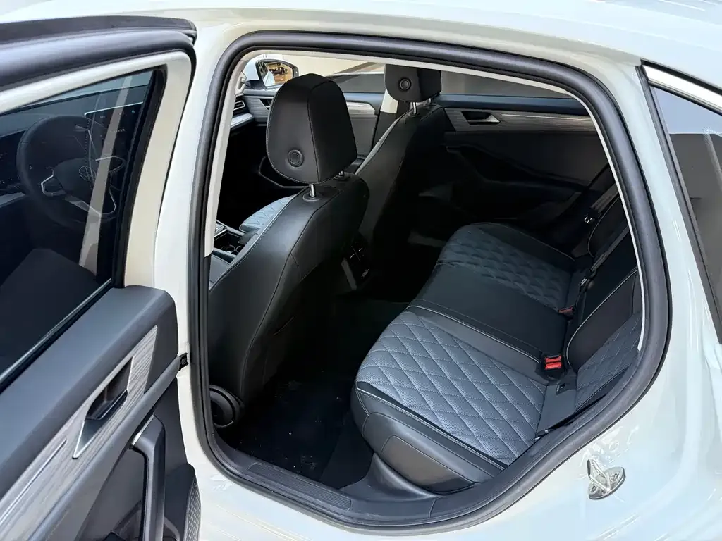 Volkswagen Sagitar 2022 из CN, фото 9