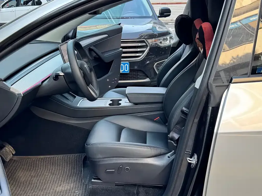 Tesla Model Y 2024 из CN, фото 5
