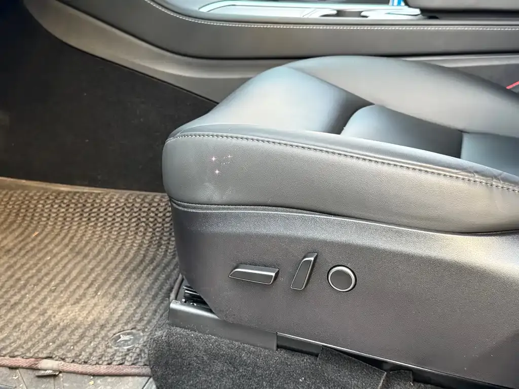 Tesla Model Y 2024 из CN, фото 8