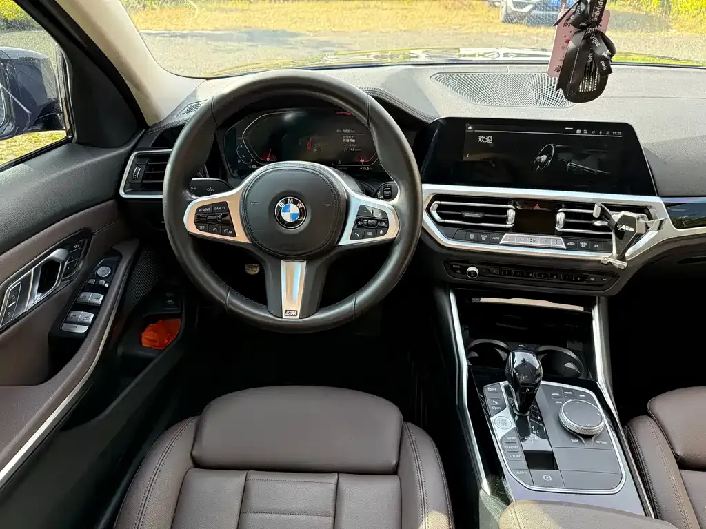 BMW 3 Series 2021 из CN, фото 10