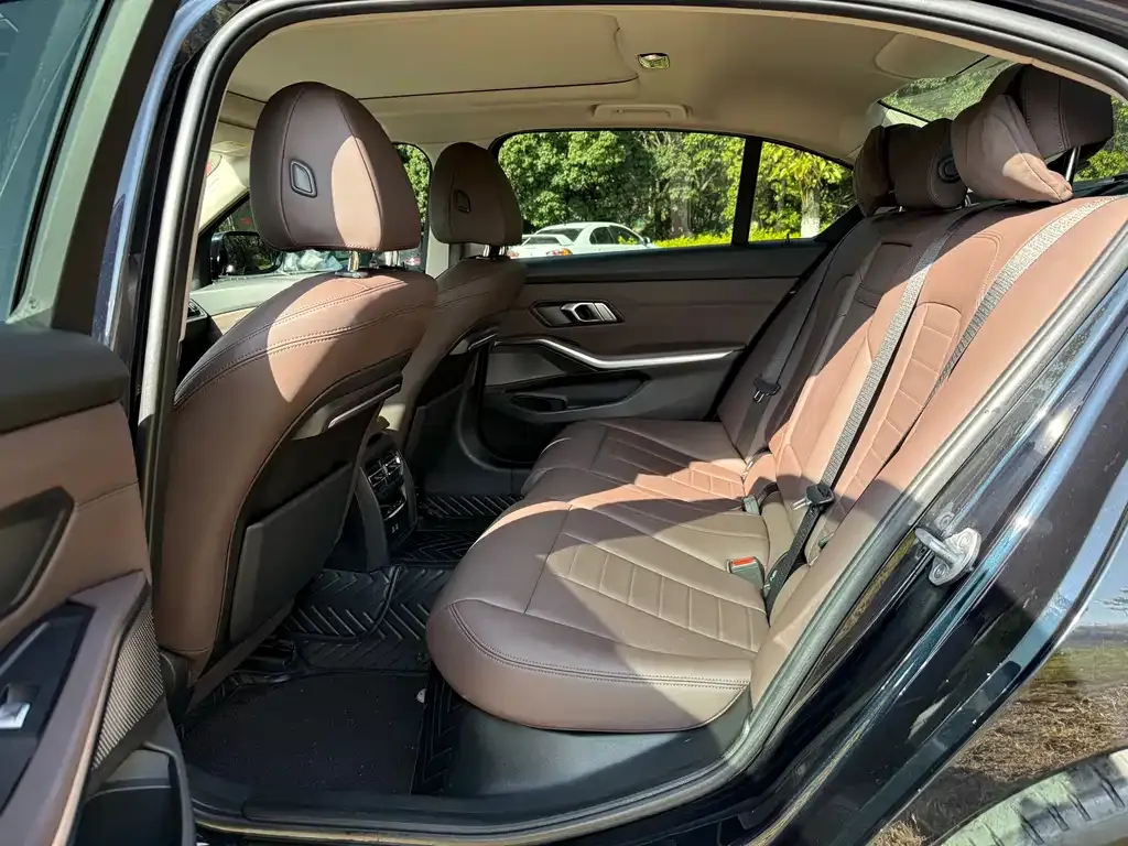 BMW 3 Series 2021 из CN, фото 5