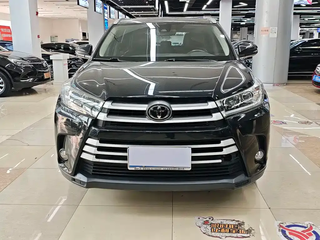 Toyota Highlander — фото 2