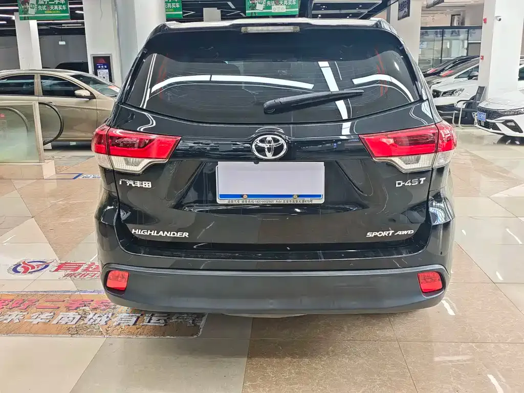 Toyota Highlander — фото 5