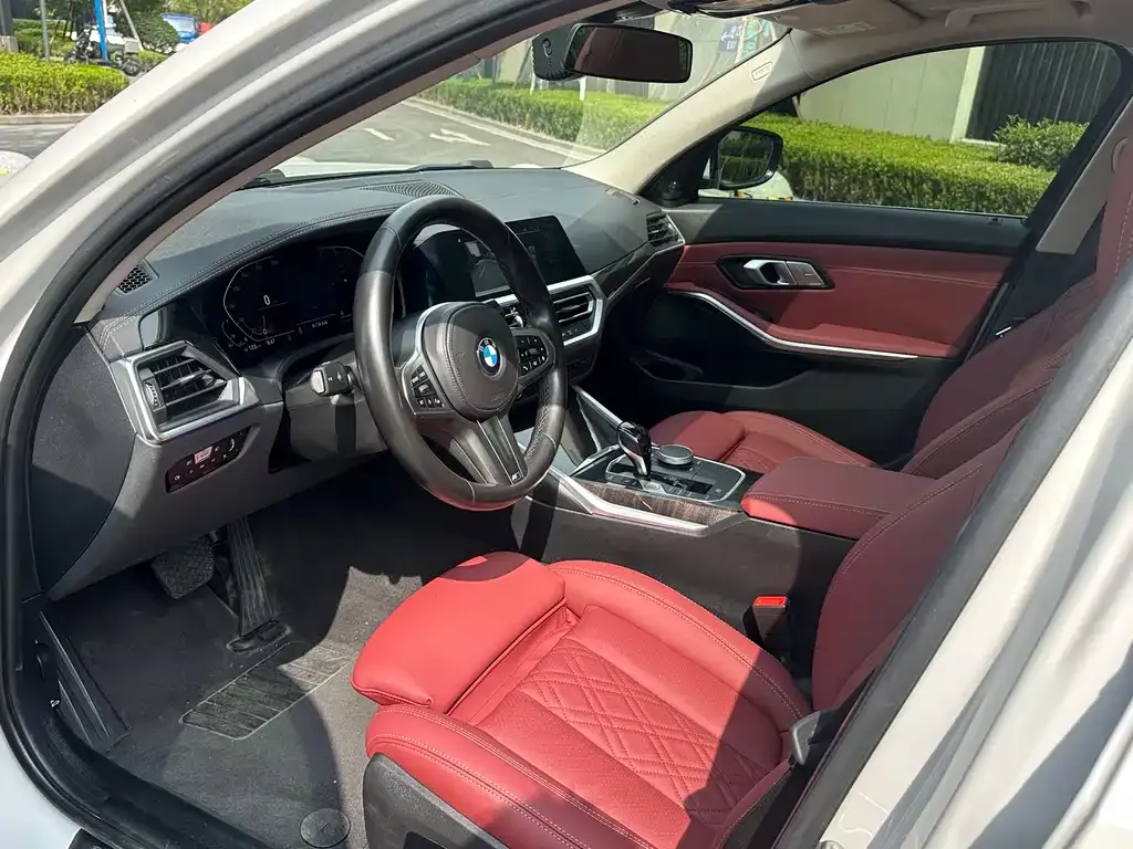 BMW 3 Series 2021 из CN, фото 4