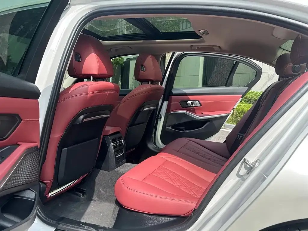 BMW 3 Series 2021 из CN, фото 7