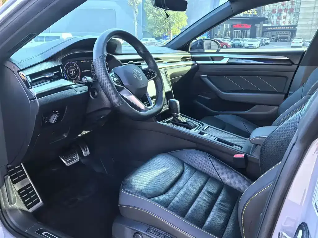 Volkswagen CC 2024 из CN, фото 4